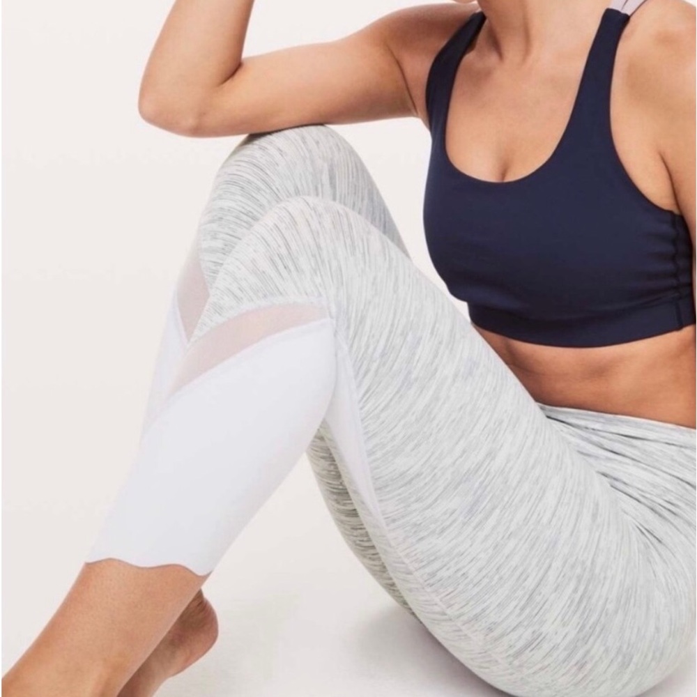 🍋Lululemon Wunder Under Crop II Scalloped (Roll Down Mesh )